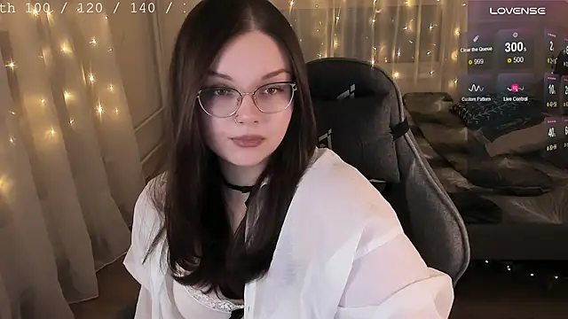 EvaBae online show from 12/03/25, 07:45