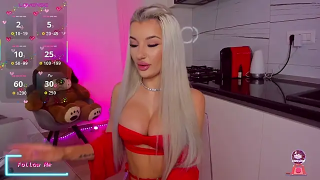 Snapshot of CelyneMay chatting on 01/19/26, 03:38 CelyneMay online show from 01/19/26, 03:38