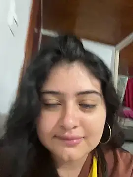 Stephania 18 online show from 10/04/25, 11:47