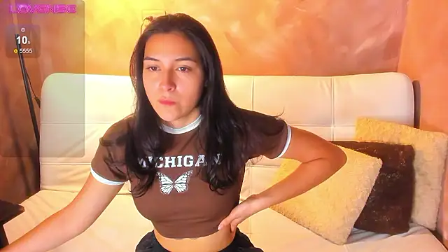 Atenea Makri online show from 12/04/24, 02:59