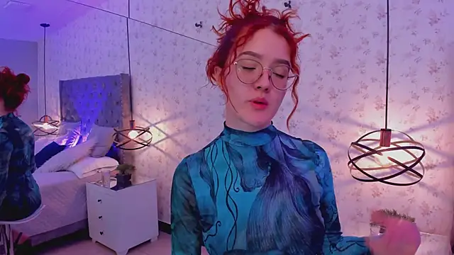 Snapshot of MiaWinx chatting on 12/19/24, 04:45 MiaWinx online show from 12/19/24, 04:45