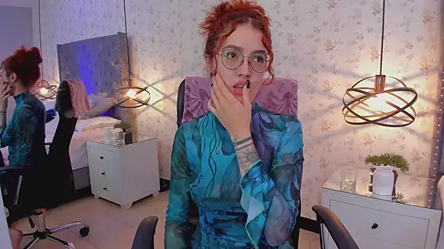 Snapshot of MiaWinx chatting on 02/14/25, 04:15 MiaWinx online show from 02/14/25, 04:15