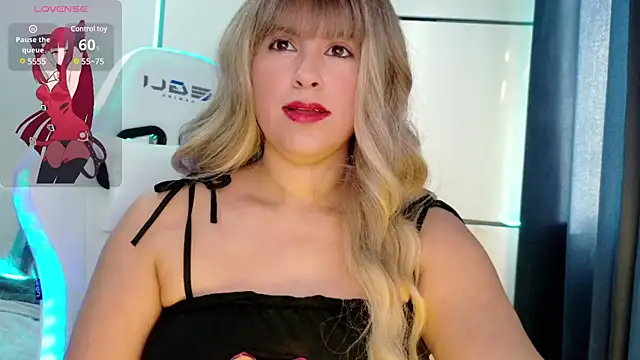 GatitaXD27 online show from 01/14/25, 03:04