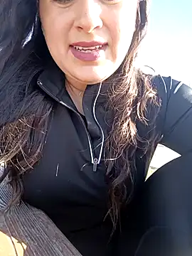 GatitaXD27 online show from 02/03/25, 12:57