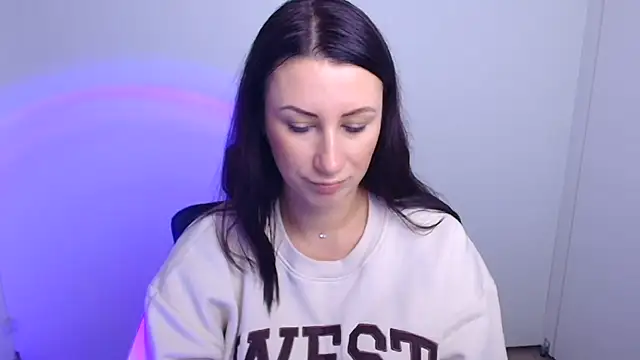 Loren Moa online show from 10/09/25, 07:17