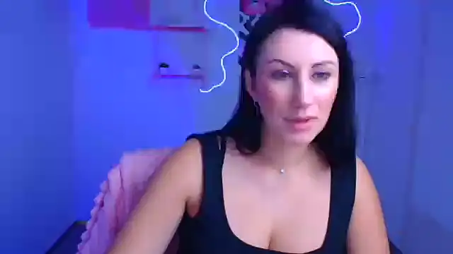 Loren Moa online show from 10/30/25, 06:59