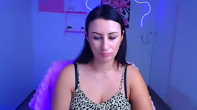 Loren Moa online show from 11/03/25, 12:50