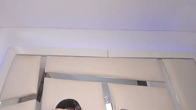 Snapshot of chrystal_js chatting on 02/20/25, 04:14 chrystal js online show from 02/20/25, 04:14