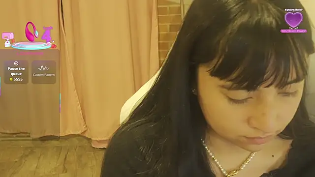 Snapshot of emitaa17228o chatting on 05/10/26, 12:27 emitaa17228o online show from 05/10/26, 12:27