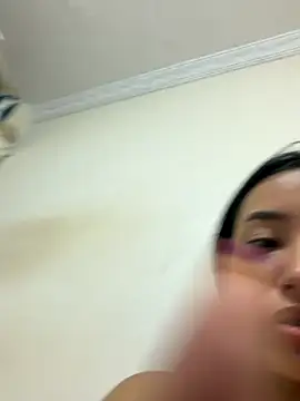 AniEvans  online show from 11/18/25, 02:06