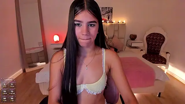 Snapshot of Sophia_rincon chatting on 09/15/25, 07:14 Sophia rincon online show from 09/15/25, 07:14