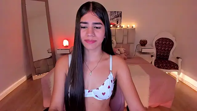 Snapshot of Sophia_rincon chatting on 09/22/25, 07:05 Sophia rincon online show from 09/22/25, 07:05