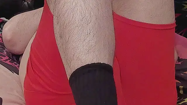 Snapshot of Dominant_BEAR chatting on 11/26/25, 04:46 Dominant BEAR online show from 11/26/25, 04:46