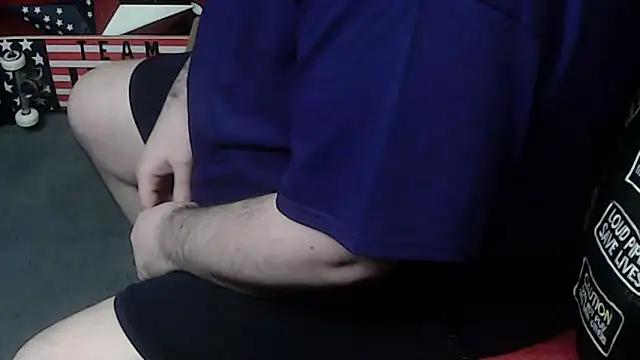 Snapshot of Dominant_BEAR chatting on 02/14/26, 03:14 Dominant BEAR online show from 02/14/26, 03:14