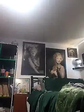 valleyoneofakind online show from 12/14/25, 08:46