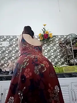    Erin    online show from 03/06/25, 03:35