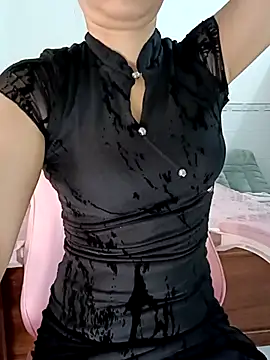    Erin    online show from 11/12/25, 02:45