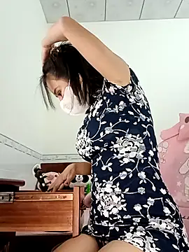    Erin    online show from 12/17/25, 03:12