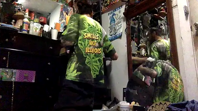 Snapshot of Robriguezxxx chatting on 03/24/26, 04:39 Robriguezxxx online show from 03/24/26, 04:39