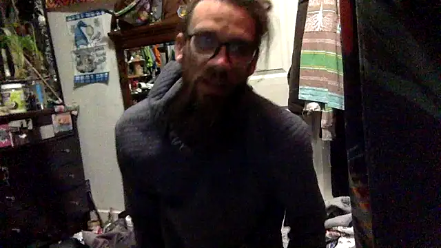 Snapshot of Robriguezxxx chatting on 03/25/26, 05:13 Robriguezxxx online show from 03/25/26, 05:13