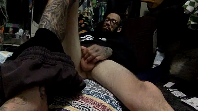 Snapshot of Robriguezxxx chatting on 05/11/26, 02:45 Robriguezxxx online show from 05/11/26, 02:45