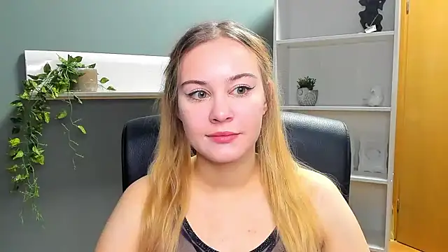 Snapshot of kitty_valeria chatting on 01/19/25, 07:46 kitty valeria online show from 01/19/25, 07:46