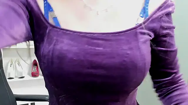 Snapshot of kitty_valeria chatting on 01/05/26, 06:11 kitty valeria online show from 01/05/26, 06:11