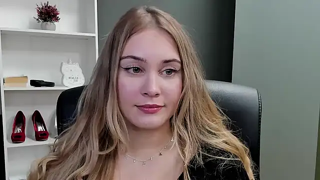 Snapshot of kitty_valeria chatting on 01/06/26, 02:32 kitty valeria online show from 01/06/26, 02:32