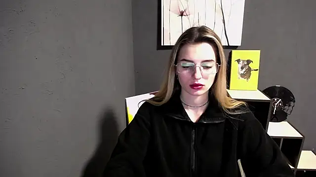Snapshot of lady_olivia_ chatting on 04/06/26, 01:34 lady olivia online show from 04/06/26, 01:34