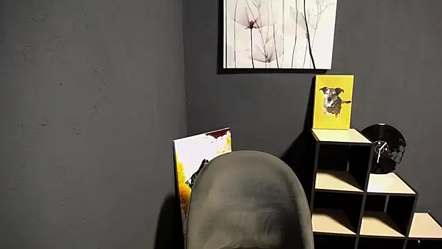 Snapshot of lady_olivia_ chatting on 04/17/26, 12:08 lady olivia online show from 04/17/26, 12:08