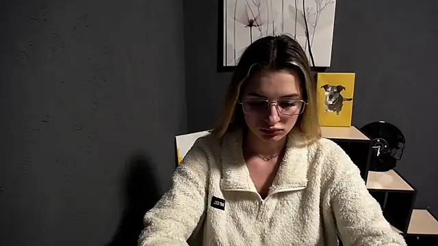 Snapshot of lady_olivia_ chatting on 04/22/26, 05:25 lady olivia online show from 04/22/26, 05:25