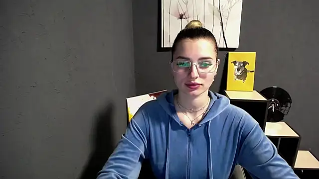 Snapshot of lady_olivia_ chatting on 04/25/26, 01:41 lady olivia online show from 04/25/26, 01:41