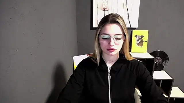 Snapshot of lady_olivia_ chatting on 04/27/26, 12:14 lady olivia online show from 04/27/26, 12:14