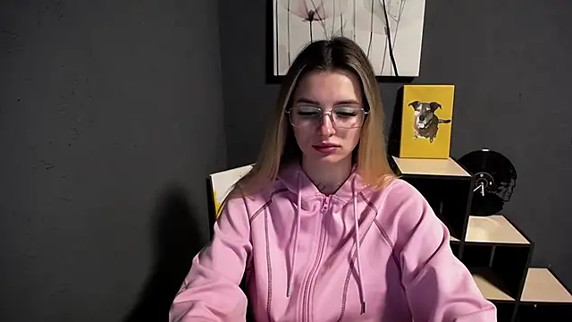 Snapshot of lady_olivia_ chatting on 05/01/26, 12:32 lady olivia online show from 05/01/26, 12:32