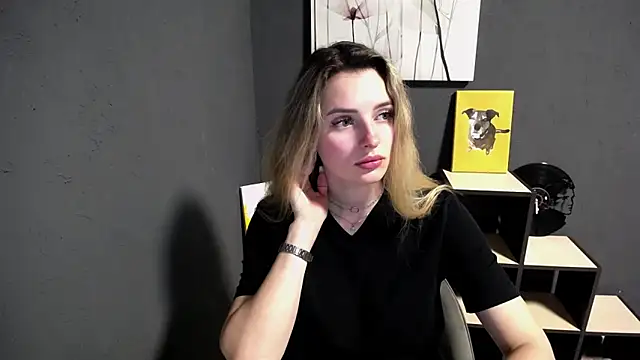Snapshot of lady_olivia_ chatting on 05/04/26, 12:45 lady olivia online show from 05/04/26, 12:45