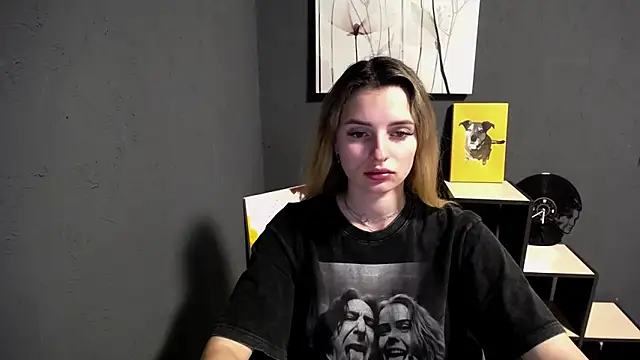 Snapshot of lady_olivia_ chatting on 05/05/26, 02:14 lady olivia online show from 05/05/26, 02:14