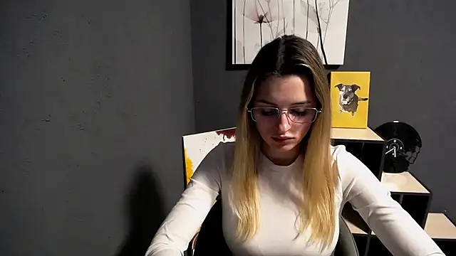 Snapshot of lady_olivia_ chatting on 05/11/26, 02:45 lady olivia online show from 05/11/26, 02:45