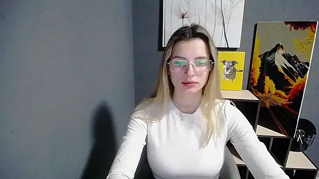 Snapshot of lady_olivia_ chatting on 06/17/26, 12:50 lady olivia online show from 06/17/26, 12:50