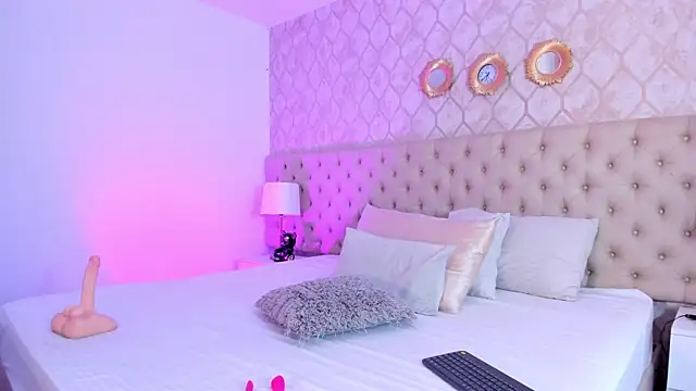 SofieReyes online show from 06/19/26, 01:37