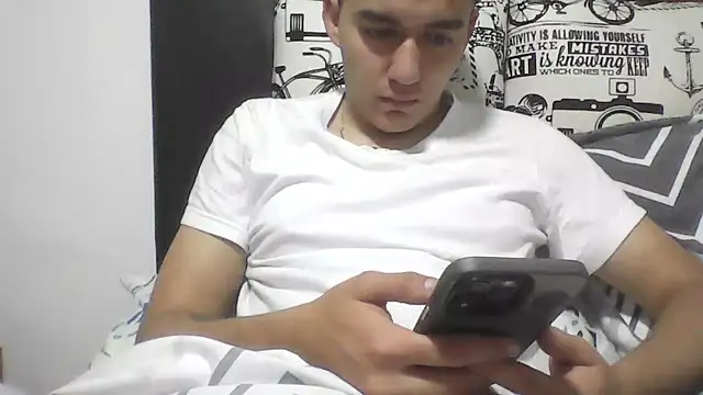 Snapshot of Estebitan_vm chatting on 07/08/26, 03:00 Estebitan vm online show from 07/08/26, 03:00