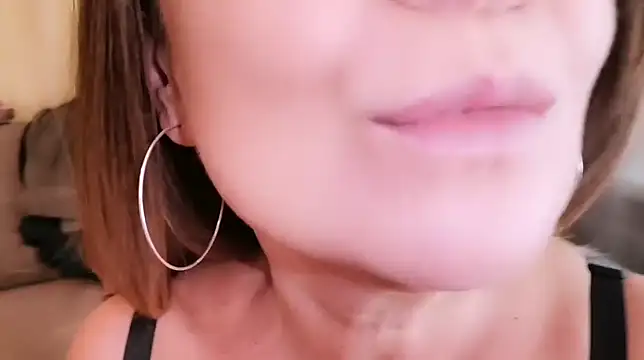 LadyAndTransy online show from 06/01/26, 08:27