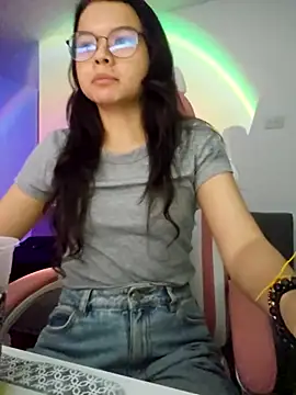 azumiichan online show from 10/08/25, 11:57