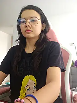 Snapshot of azumiichan chatting on 01/06/26, 01:48 azumiichan online show from 01/06/26, 01:48