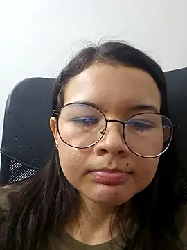 Snapshot of azumiichan chatting on 02/01/26, 02:48 azumiichan online show from 02/01/26, 02:48