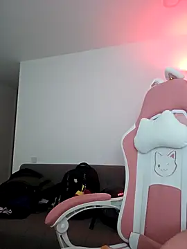 Snapshot of azumiichan chatting on 02/10/26, 12:04 azumiichan online show from 02/10/26, 12:04