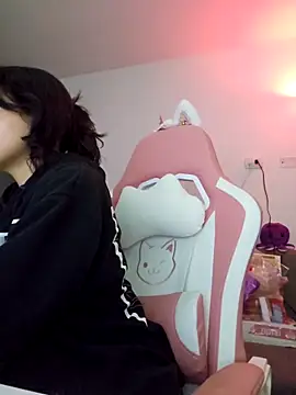 Snapshot of azumiichan chatting on 03/24/26, 12:15 azumiichan online show from 03/24/26, 12:15