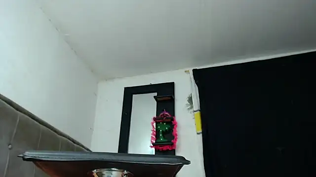 Snapshot of thalia_zomerts chatting on 03/15/25, 09:30 thalia zomerts online show from 03/15/25, 09:30