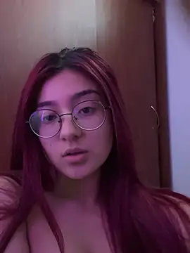 Snapshot of Im_mave chatting on 01/25/25, 05:29 Im mave online show from 01/25/25, 05:29