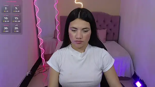 Snapshot of Chiara_tay chatting on 11/23/25, 03:06 Chiara tay online show from 11/23/25, 03:06