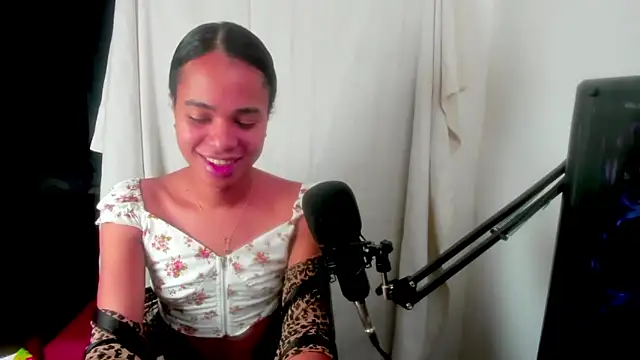 meghanSusexx online show from 12/18/25, 02:39